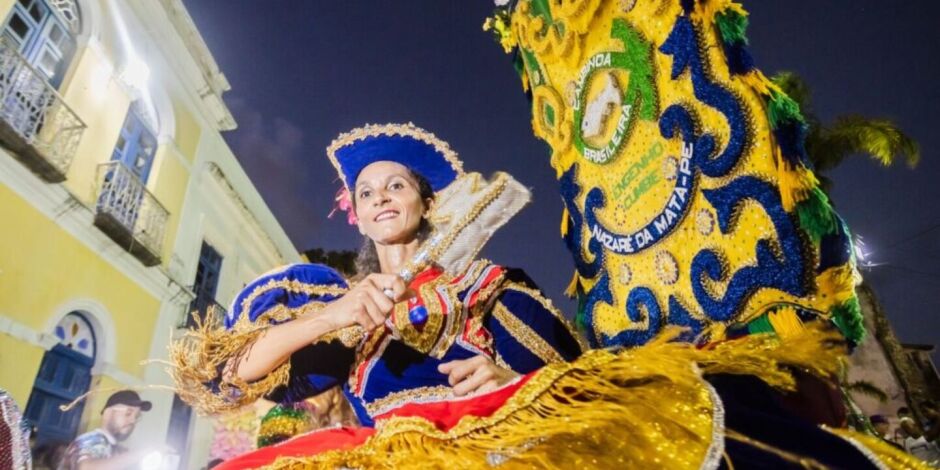 Olinda celebra Dia do Maracatu com desfile de na&ccedil;&otilde;es pelo S&iacute;tio Hist&oacute;rico neste s&aacute;bado (1&ordm;)