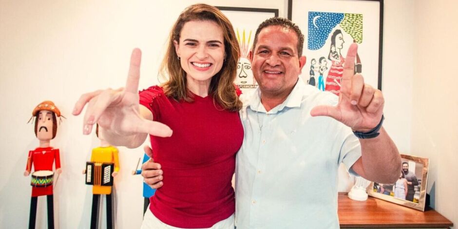 Mar&iacute;lia Arraes e Bebe &Aacute;gua.