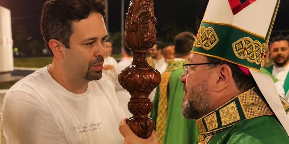 Felipe Alecrim, lideran&ccedil;a cat&oacute;lica pernambucana, participa de celebra&ccedil;&atilde;o no Dia da Fam&iacute;lia, em Jaboat&atilde;o dos Guararapes