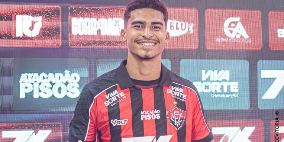 Ren&ecirc; &eacute; o artilheiro do Vit&oacute;ria na Copa do Brasil.