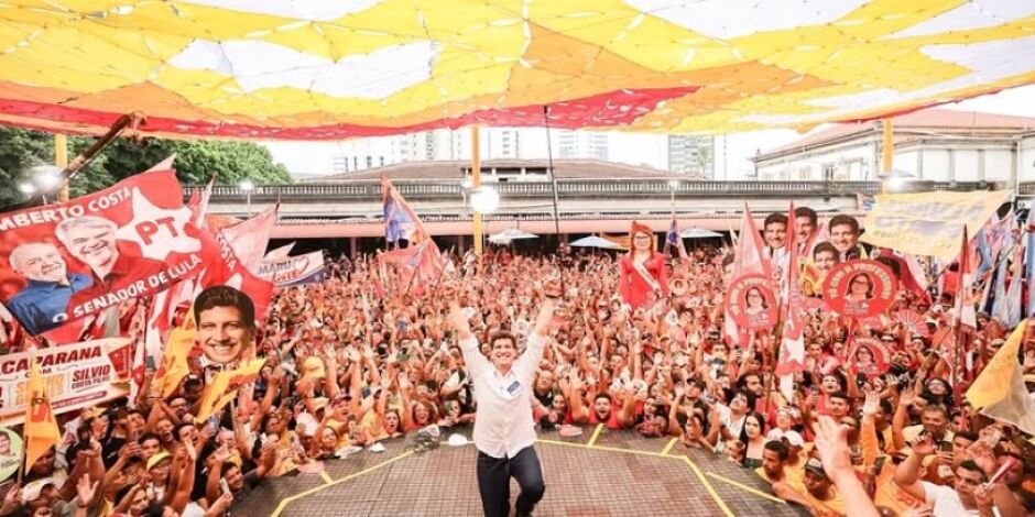 Jo&atilde;o Campos na conven&ccedil;&atilde;o do PSB que oficializa seu nome na disputa ao governo de Pernambuco