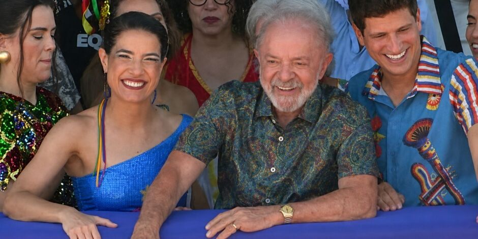 Raquel Lyra e Jo&atilde;o Campos com Lula no Carnaval 