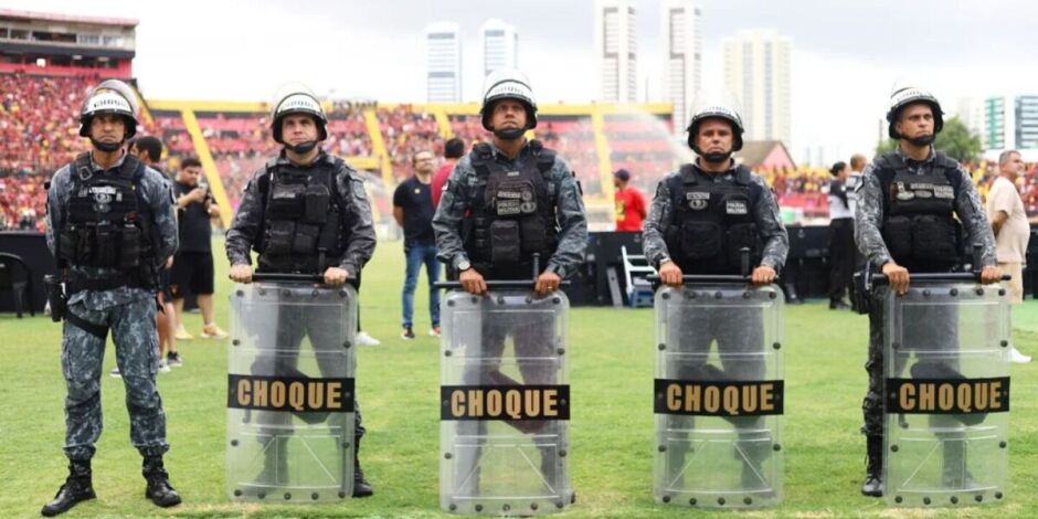 Efetivo da Pol&iacute;cia Militar na Ilha do Retiro