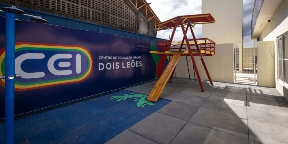 Centro de Educa&ccedil;&atilde;o Infantil (CEI) Dois Le&otilde;es, em Pombos.
