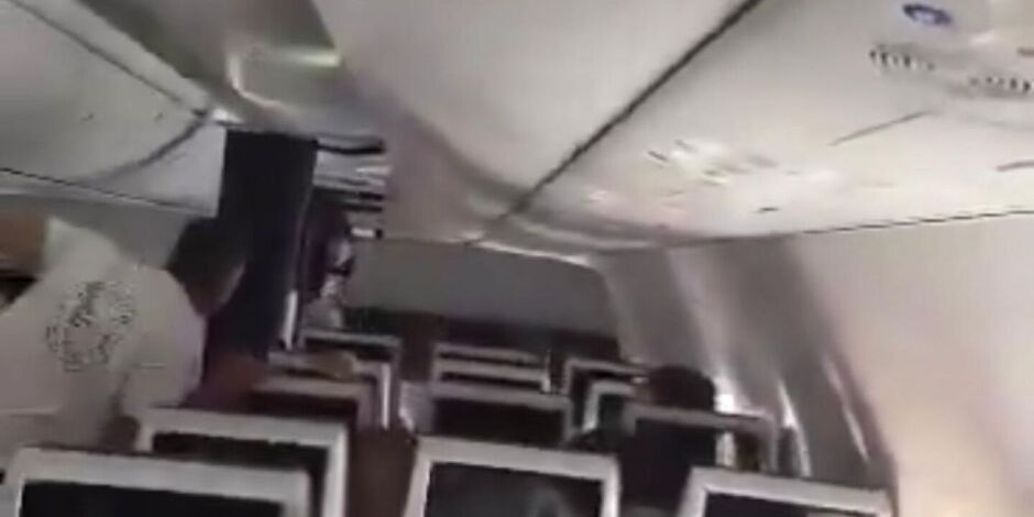 Autoridades israelenses dizem que copiloto esfaqueou piloto em voo da Flydubai investigado por poss&iacute;vel ataque.