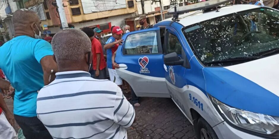 Policial militar aposentado de 103 anos &eacute; condenado por matar homem durante discuss&atilde;o de casal em Salvador.