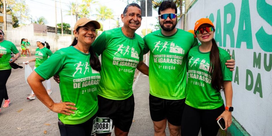 O candidato afirma ser adepto da pr&aacute;tica esportiva e defensor do esporte no cotidiano dos pernambucanos e tamb&eacute;m destacou a participa&ccedil;&atilde;o da fam&iacute;lia e dos amigos durante a corrida.