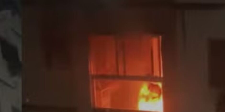 Inc&ecirc;ndio atinge apartamento no quinto andar de edif&iacute;cio em Candeias.