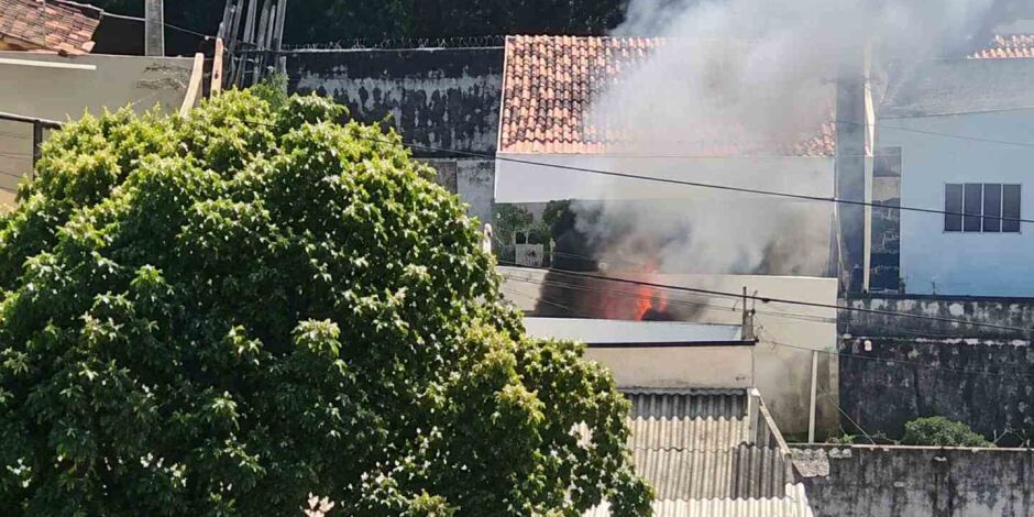 Inc&ecirc;ndio em Jaboat&atilde;o.