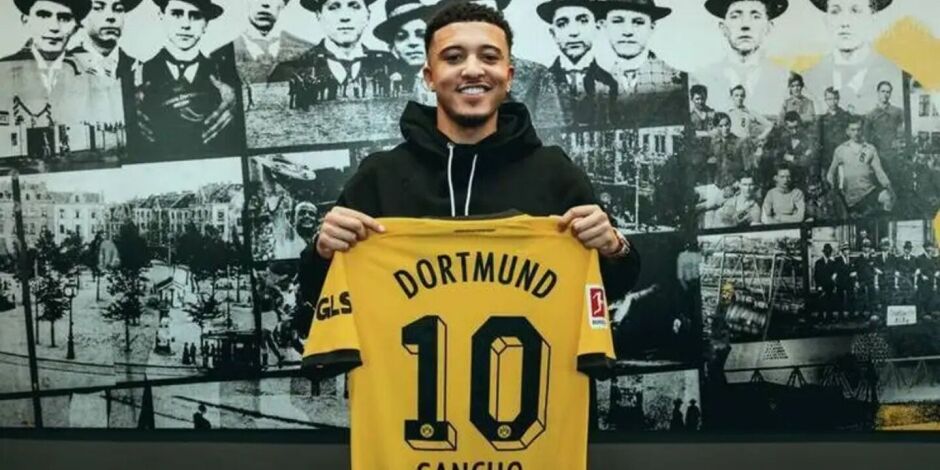 Jadon Sancho deve ser oficializado pelo Palmeiras, afirma jornalista.
