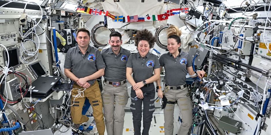Astronautas da Crew-12.