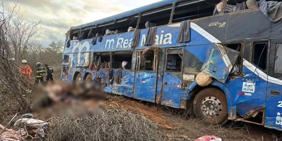 Acidente ocorreu na madrugada da sexta-feira (25).