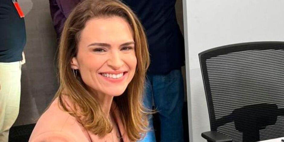 Mar&iacute;lia Arraes.