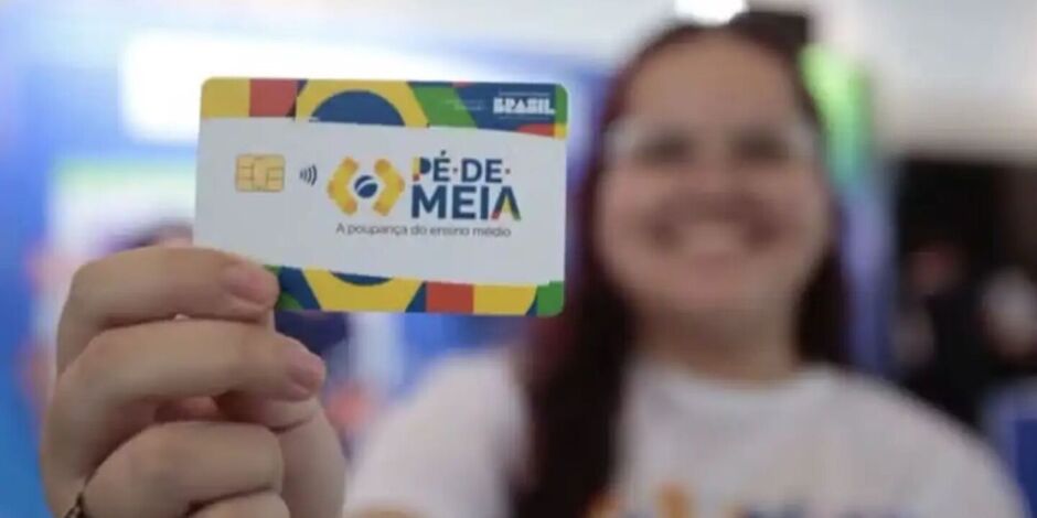 Faixa et&aacute;ria para receber P&eacute;-de-Meia