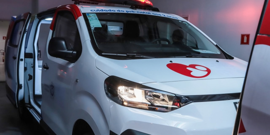 Novas ambul&acirc;ncias entregues pelo governo do estado