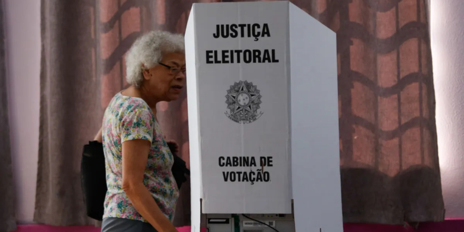 Idosos exercem direito do voto