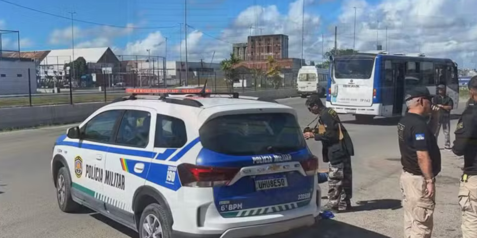 Homem &eacute; morto a tiros na BR-101, em Jaboat&atilde;o, enquanto seguia para o trabalho