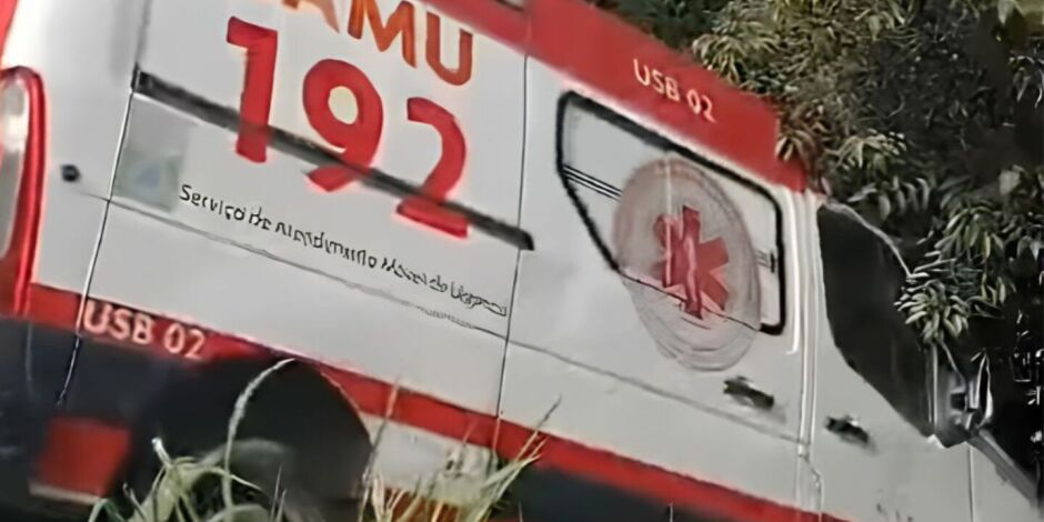 Ambul&acirc;ncia do Servi&ccedil;o de Atendimento M&oacute;vel de Urg&ecirc;ncia (Samu).