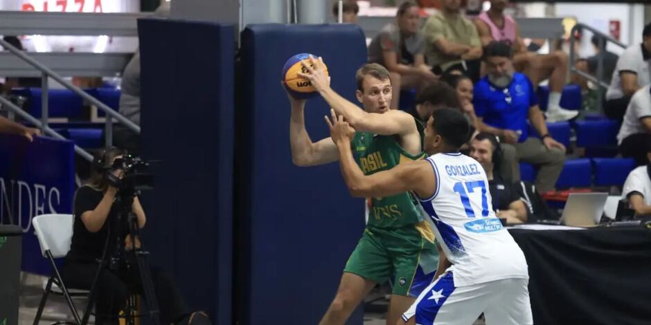 Brasil vence Venezuela no basquete 3x3.