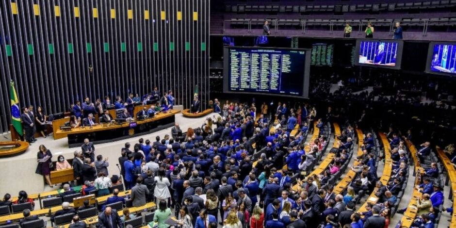 De acordo com a C&acirc;mara dos Deputados, o &iacute;ndice de novos deputados (35,6%) mant&eacute;m a m&eacute;dia de oxigena&ccedil;&atilde;o da Casa, em rela&ccedil;&atilde;o &agrave; elei&ccedil;&atilde;o anterior, de 2022 (39,3%).
