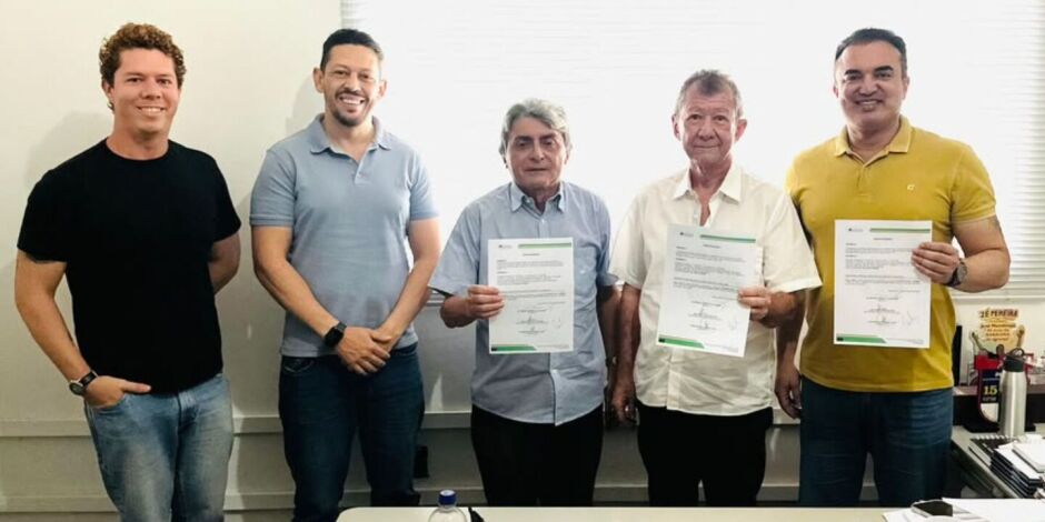 Prefeito Gilvandro Estrela autoriza constru&ccedil;&atilde;o de quadras poliesportivas em duas escolas de Belo Jardim.