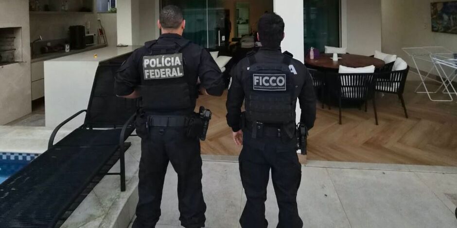 Opera&ccedil;&atilde;o Frequ&ecirc;ncia Zero prende 11 suspeitos de integrar organiza&ccedil;&atilde;o criminosa no Grande Recife.