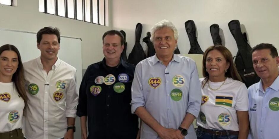Ronaldo Caiado vota em Nova Crix&aacute;s, Goi&aacute;s, e diz ter cumprido miss&atilde;o na campanha presidencial.