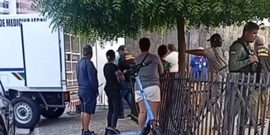 Homem morre ap&oacute;s cair do 3&ordm; andar ao instalar toldo em pr&eacute;dio de Jaboat&atilde;o.