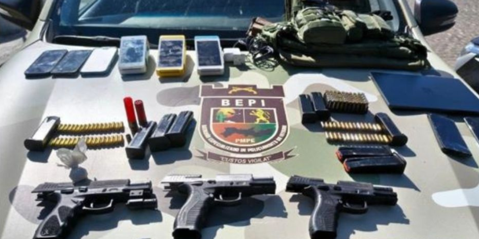 Opera&ccedil;&atilde;o apreende armas de fogo, muni&ccedil;&otilde;es, drogas e equipamentos eletr&ocirc;nicos.