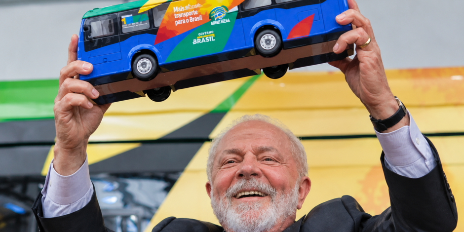 Lula entrega PEC para Tarifa Zero no Transporte aos fins de semana.