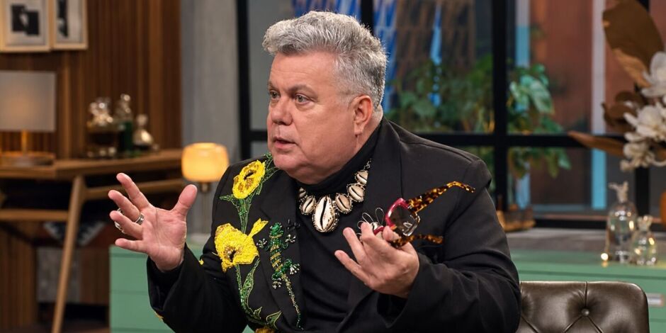 Nas redes sociais, Milton demonstrou indigna&ccedil;&atilde;o: "O voo seguiu com as malas e ficamos aqui".