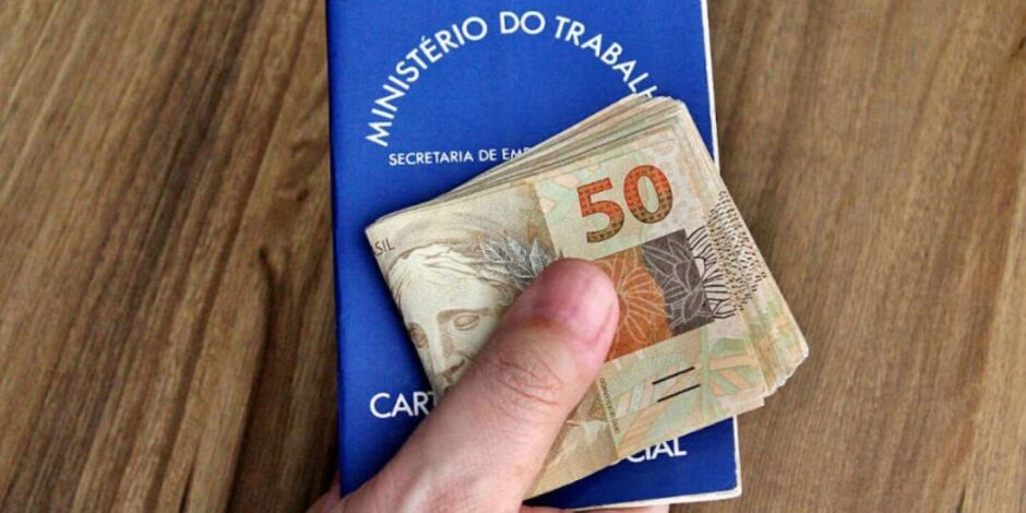 Pagamento do 13&ordm; sal&aacute;rio dos trabalhadores.
