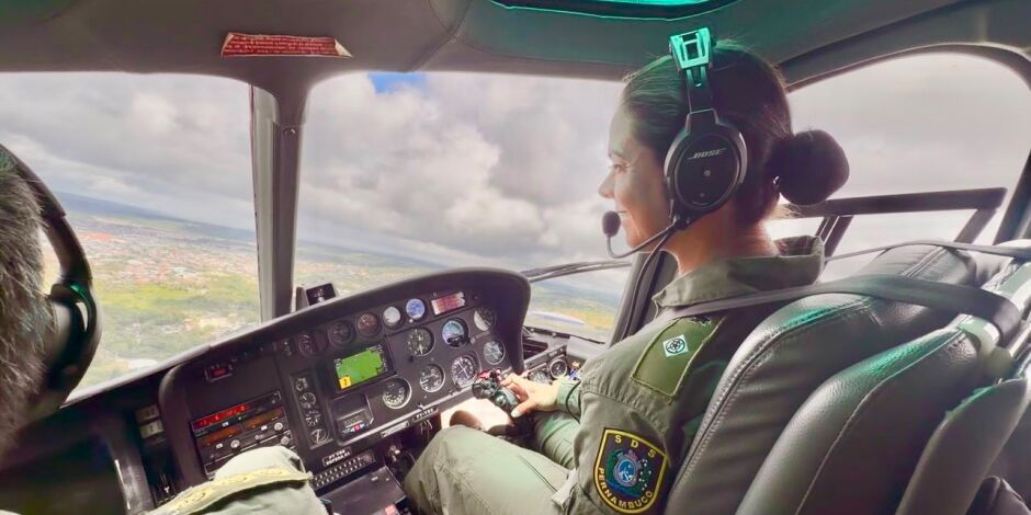 Tenente do Corpo de Bombeiros se torna primeira mulher a concluir curso de piloto de helic&oacute;ptero do GTA em Pernambuco.