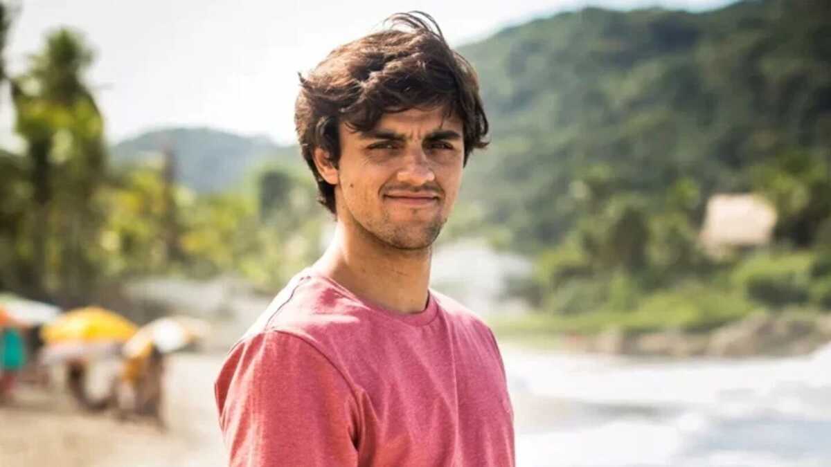 ATOR Felipe Simas revela vida após se converter ao EVANGELHO e como usa ...
