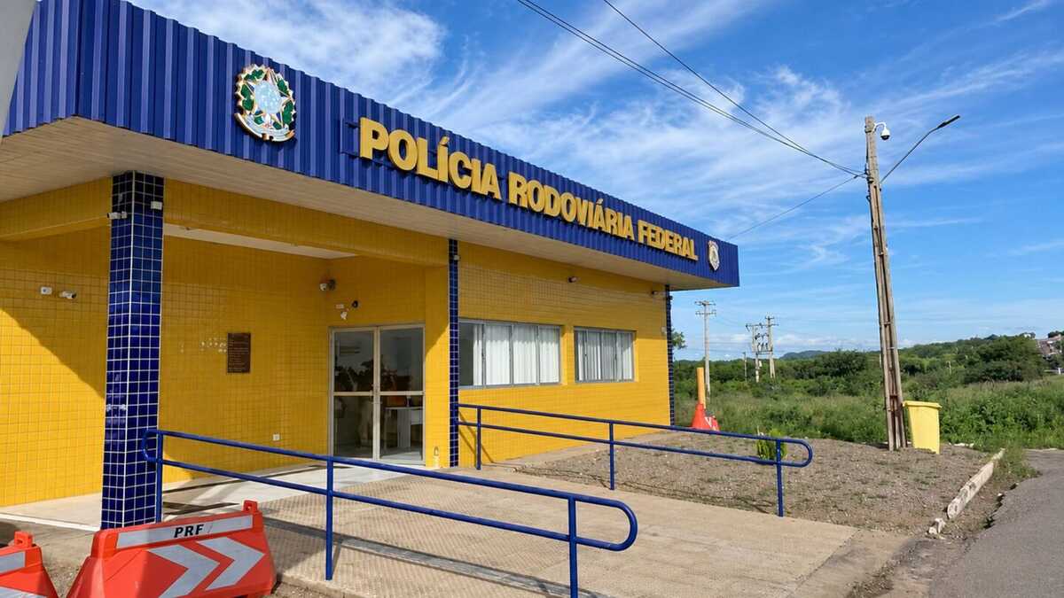 Homem desorientado procura PRF e relata perseguição na BR-232, em Serra Talhada