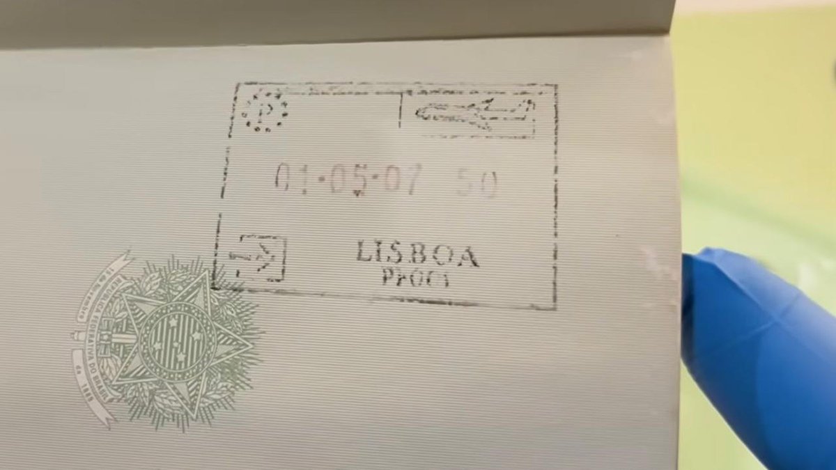 Imagens do passaporte de Eliza Samudio