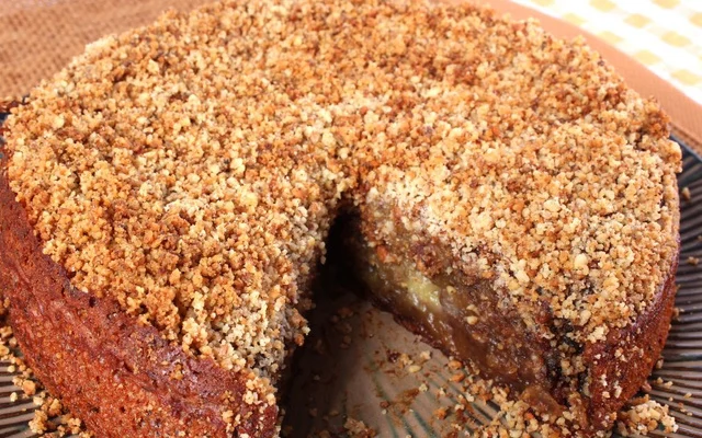 Bolo Pé de Moleque.