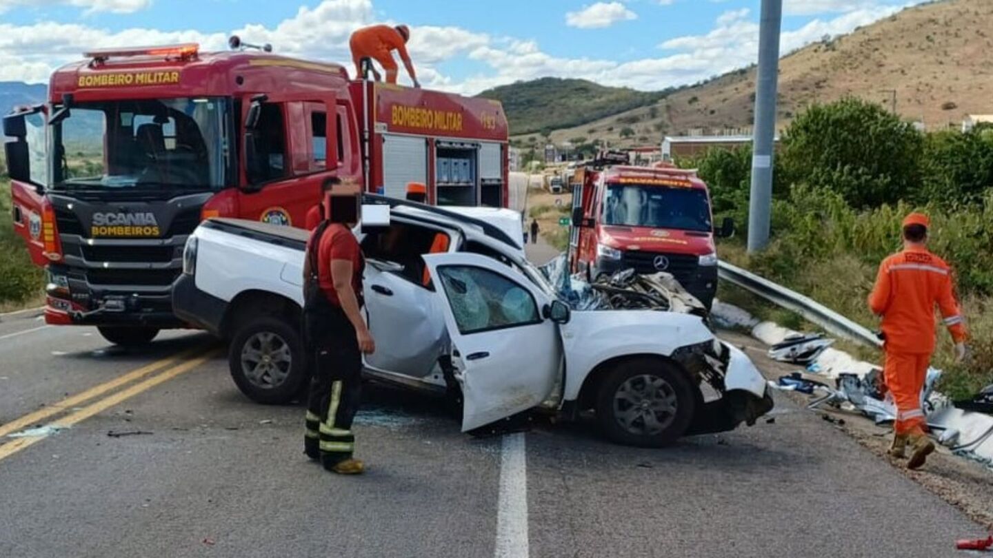 Acidente em Serra Talhada deixou sacerdotes feridos.
