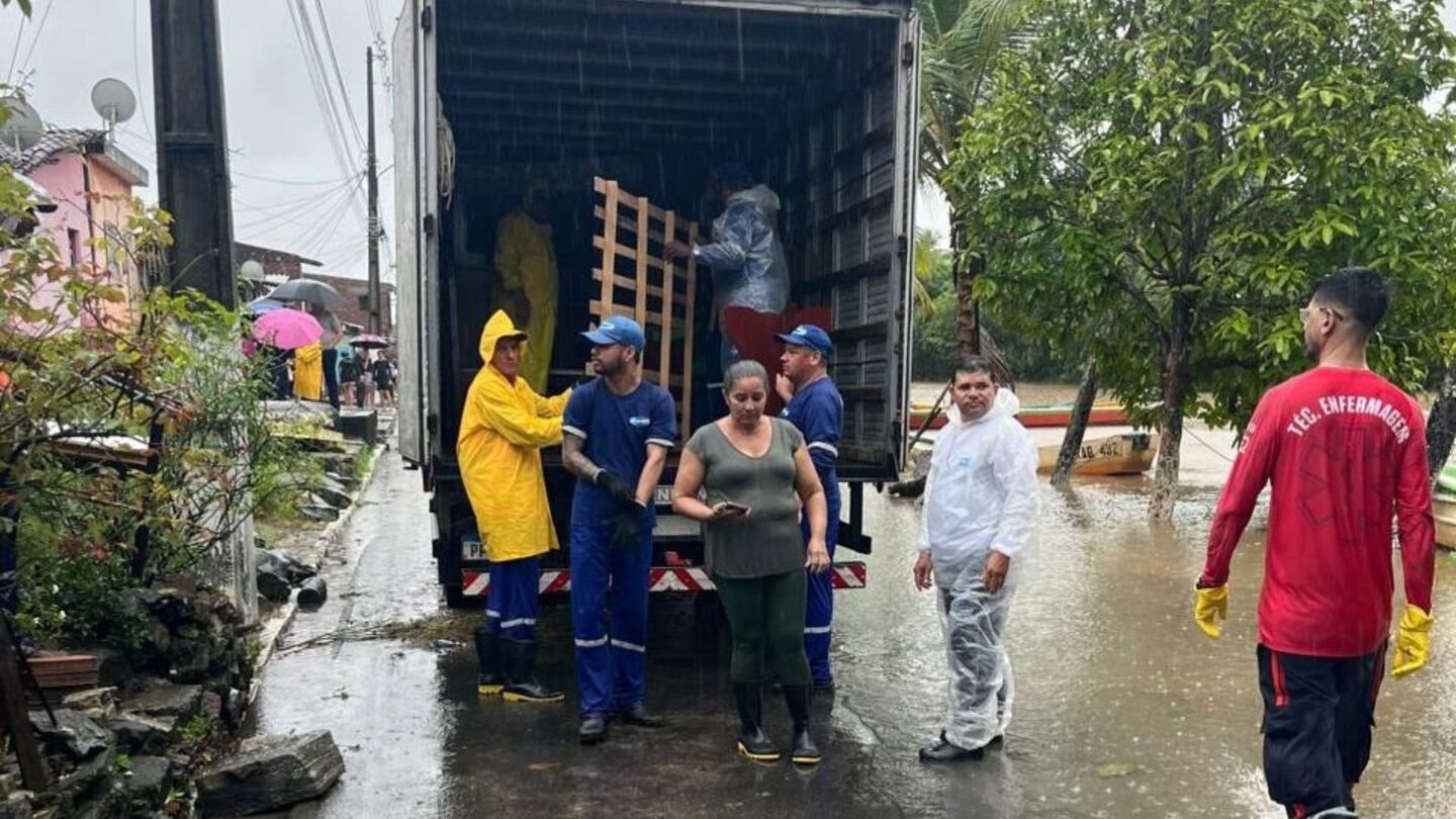 Pernambuco tem 3.597 desabrigados ou desalojados por causa da chuva.