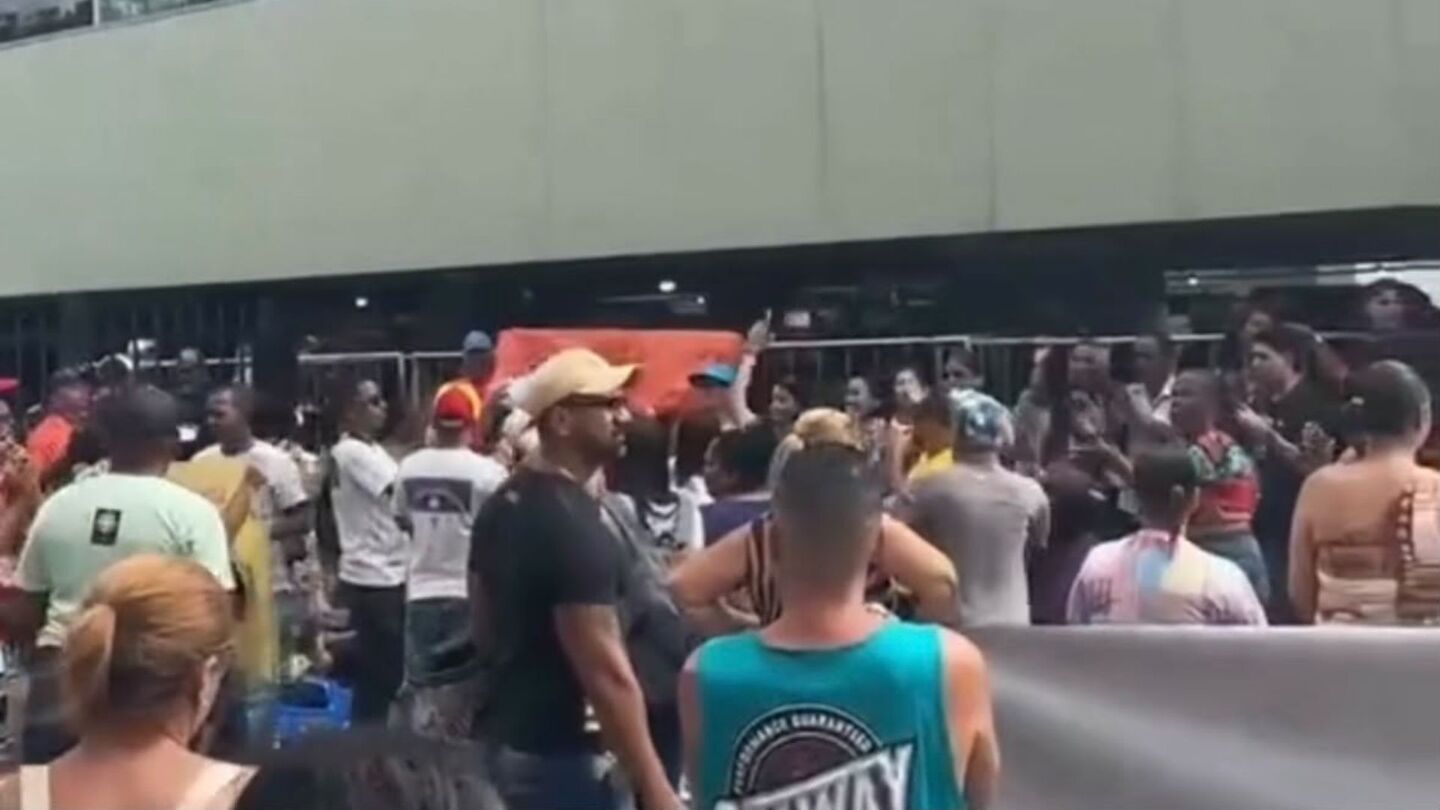 Protesto por moradia no Recife.