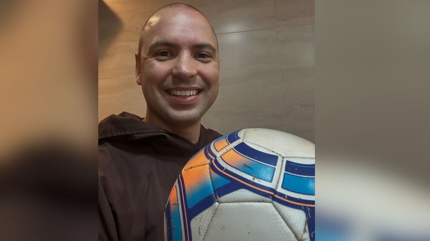 Frei Gilson reúne ex-jogadores da Seleção em evento beneficente na Arena de Pernambuco