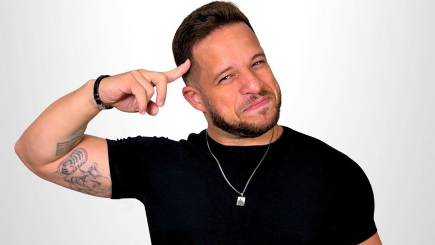Pernambucano Flávio Andradde traz show de stand up ao Recife em agosto