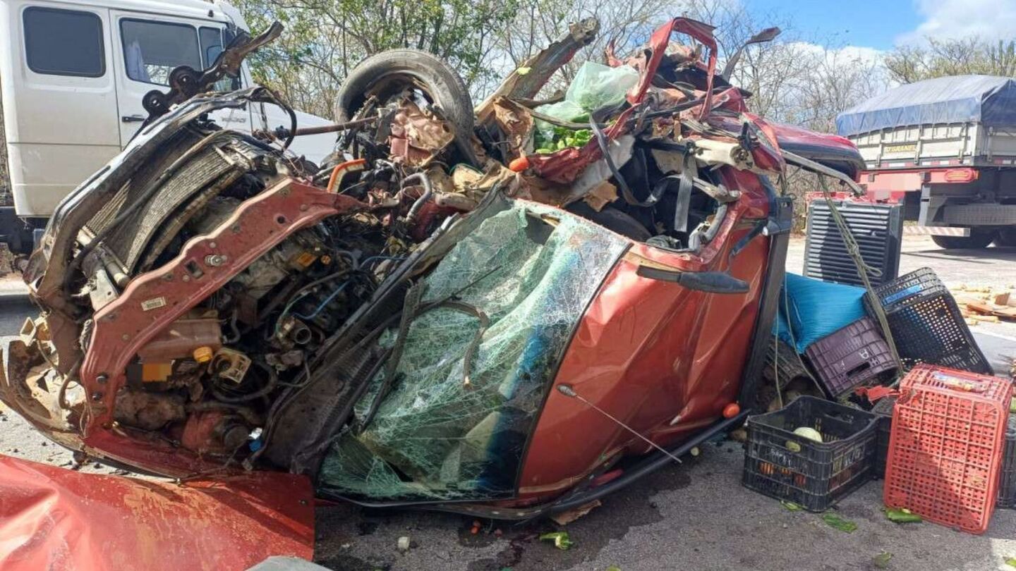 Acidente na BR-116, em Cabrobó (PE), deixa dois mortos e quatro feridos.