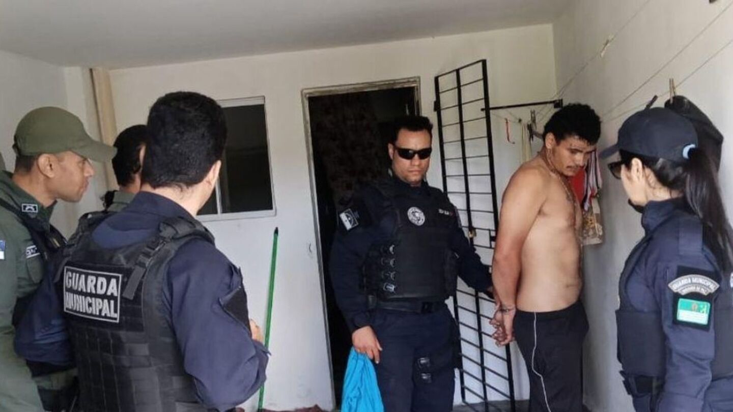 Homem é preso por ameaçar a mãe e depredar casa no Agreste de Pernambuco.