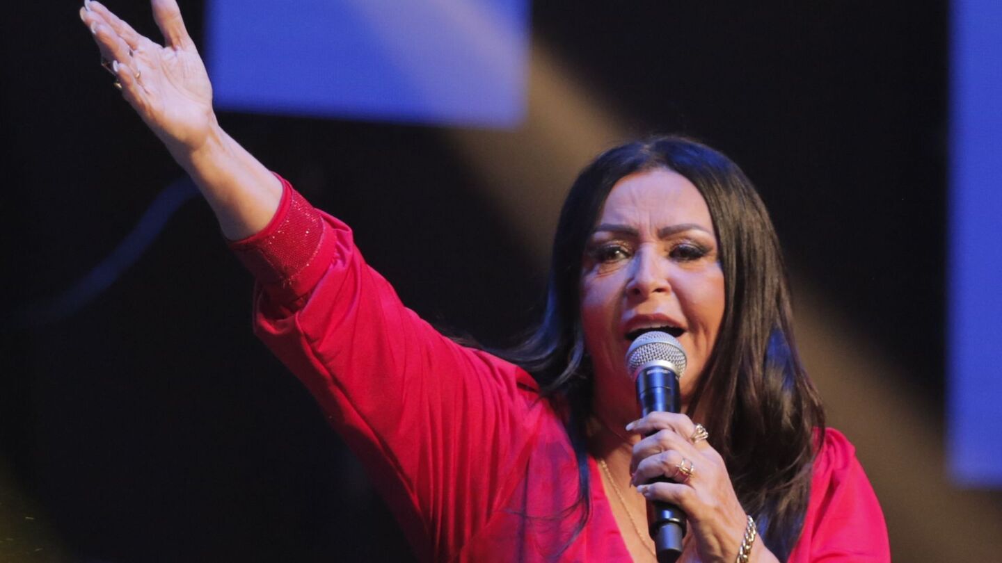 Shirley Carvalhaes cancela show que faria em Pernambuco por motivo de saúde
