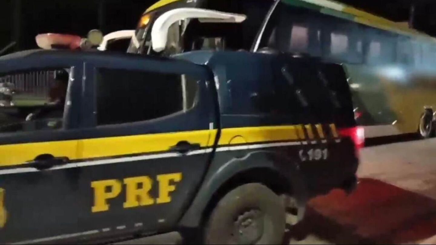 Suspeito de importunação sexual em ônibus é detido pela PRF em Igarassu (PE).