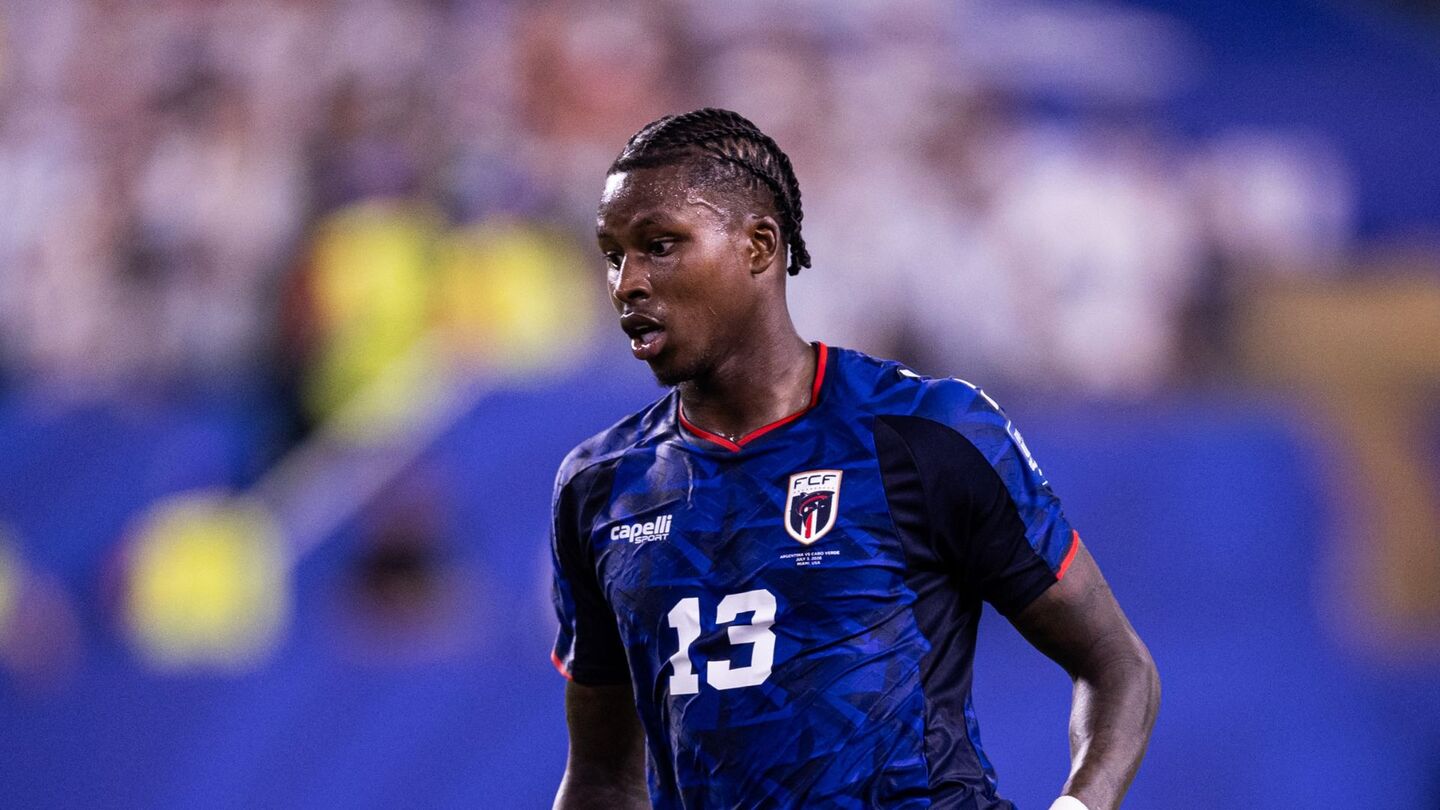 Sidny Cabral, jogador do Cabo Verde, teve o gol mais bonito da Copa.