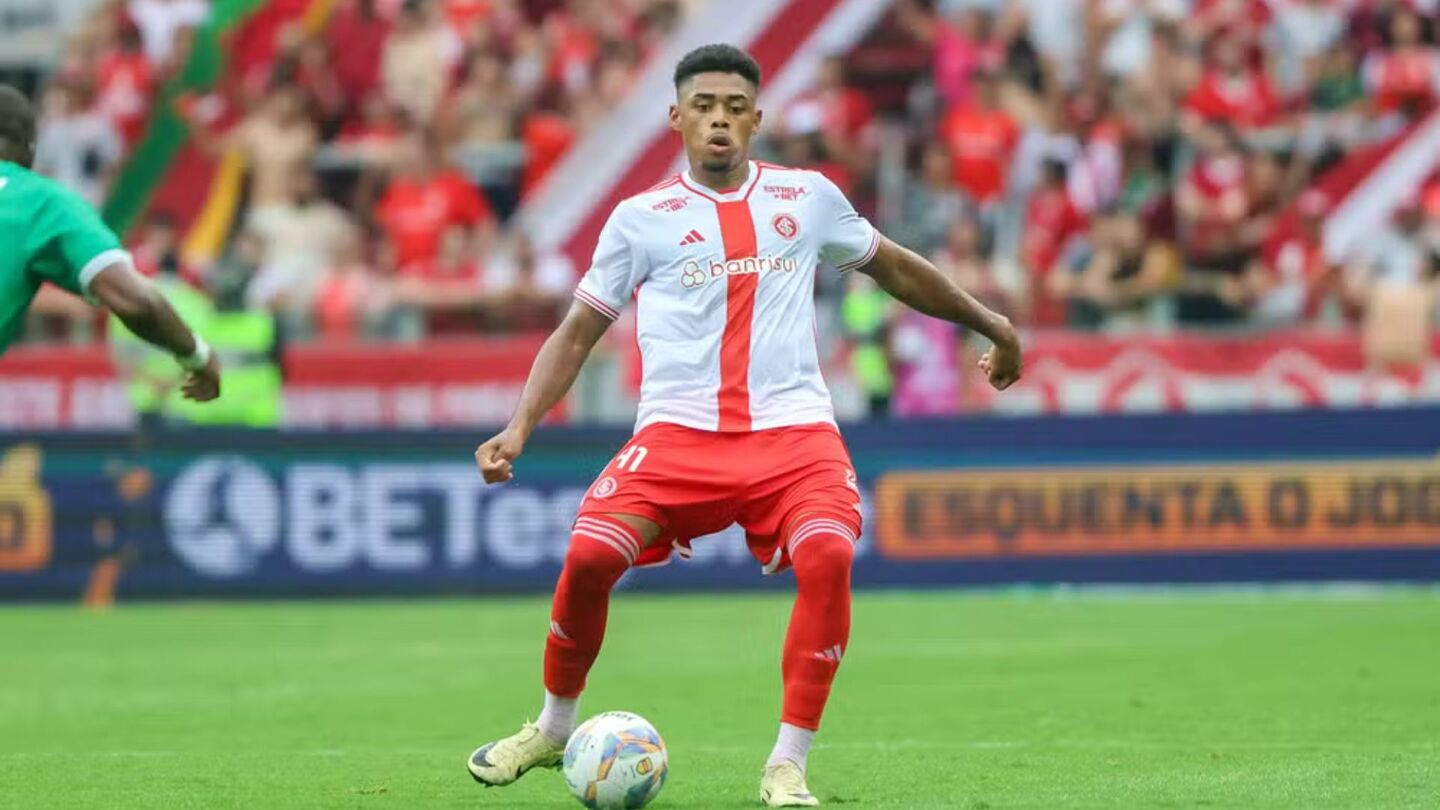 Victor Gabriel é desfalque do Internacional por até seis meses.