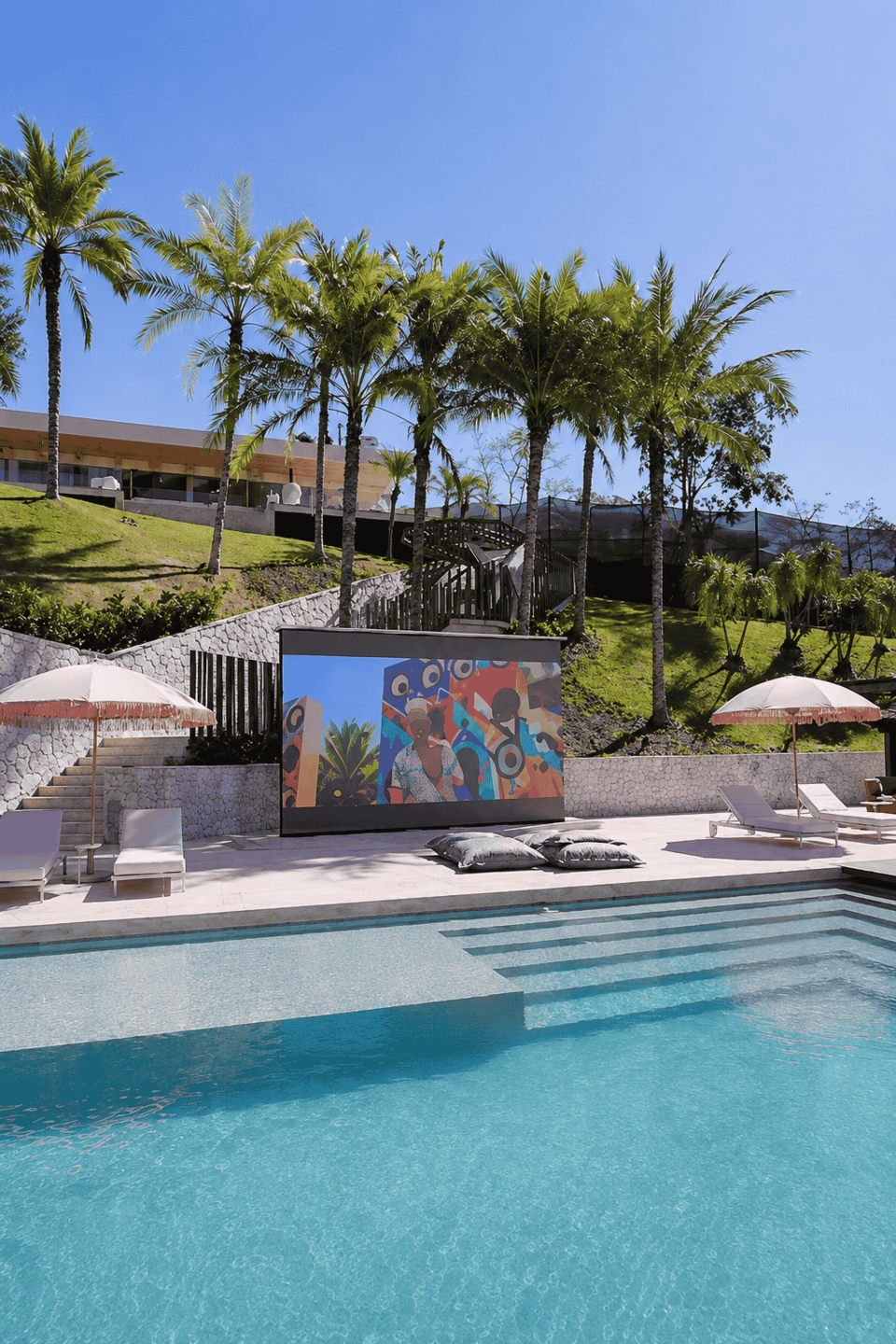 Vista da piscina da casa onde morou Virginia e Zé Felipe.