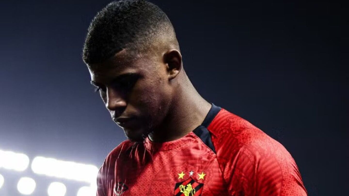 Fábio Matheus só volta a campo em 2027.